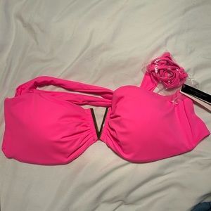 Vs swimsuit top neon pink beautiful top with shoulder straps. NWT